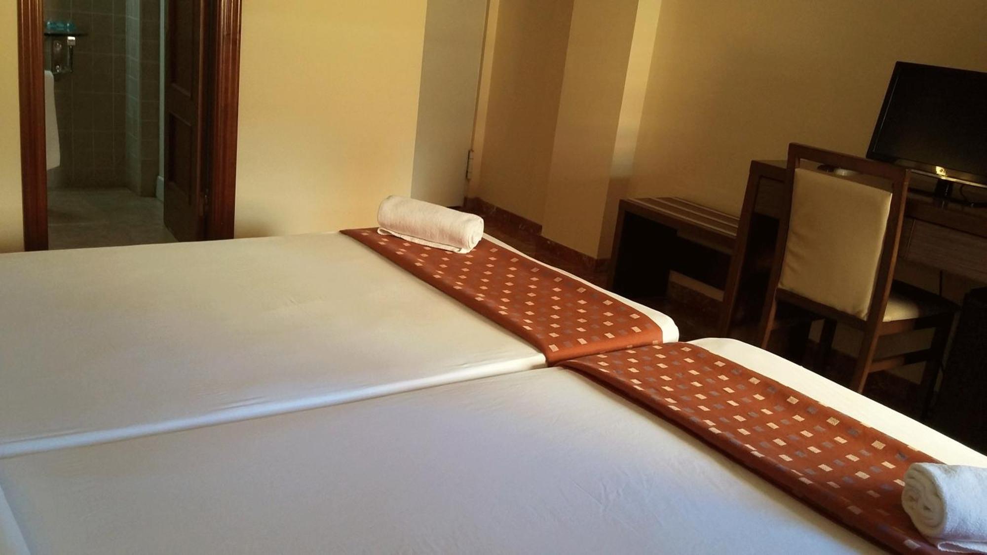 Hotel Marina Huelva Bagian luar foto