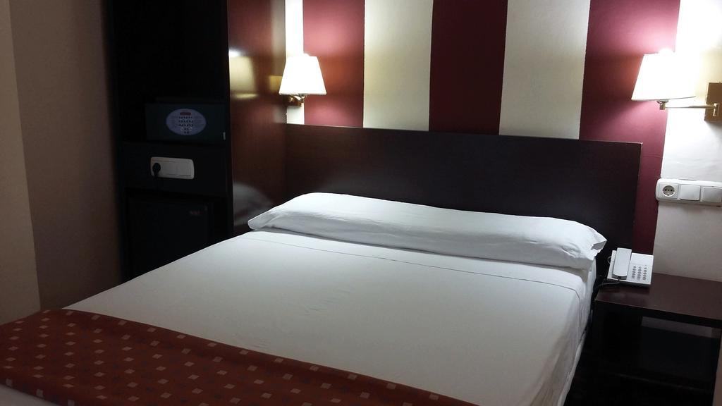 Hotel Marina Huelva Bagian luar foto